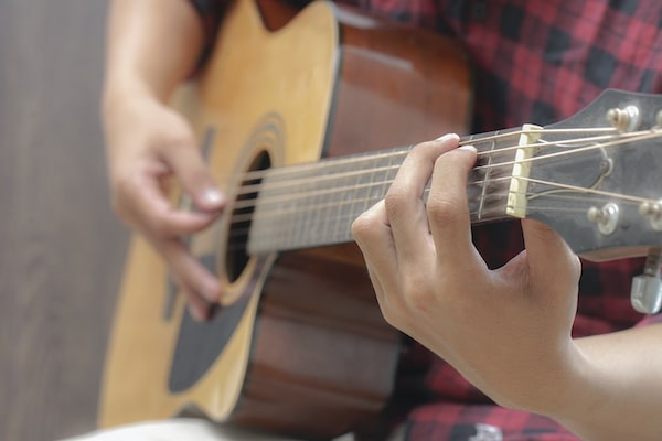 fingerpicking guitar practice